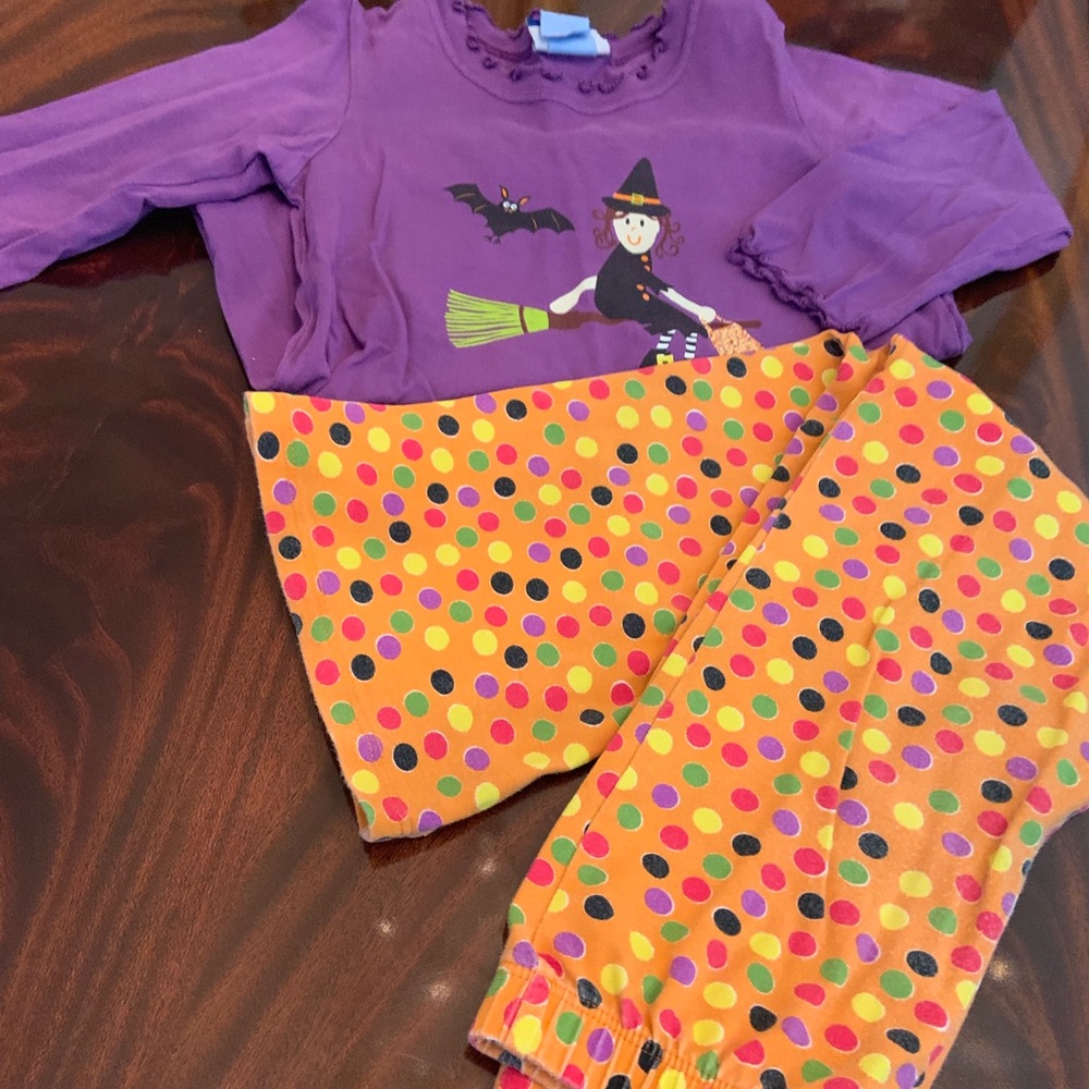 Halloween outfit size 4
